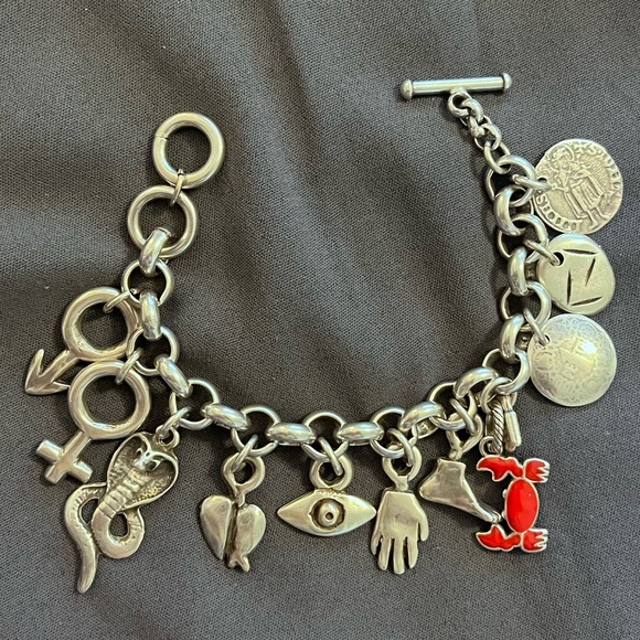 Uno de 50 charm bracelet - Picture 1 of 2